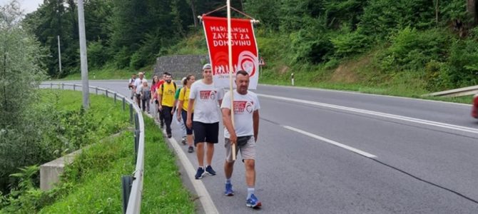 Marijini legionari se u Petrinji priključili 5.zavjetnom hodočašću Marijanski zavjet za Domovinu